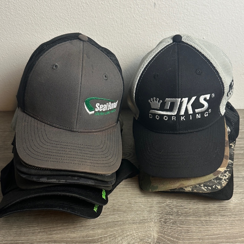 Bundle of 11 Men’s Baseball Hats Used